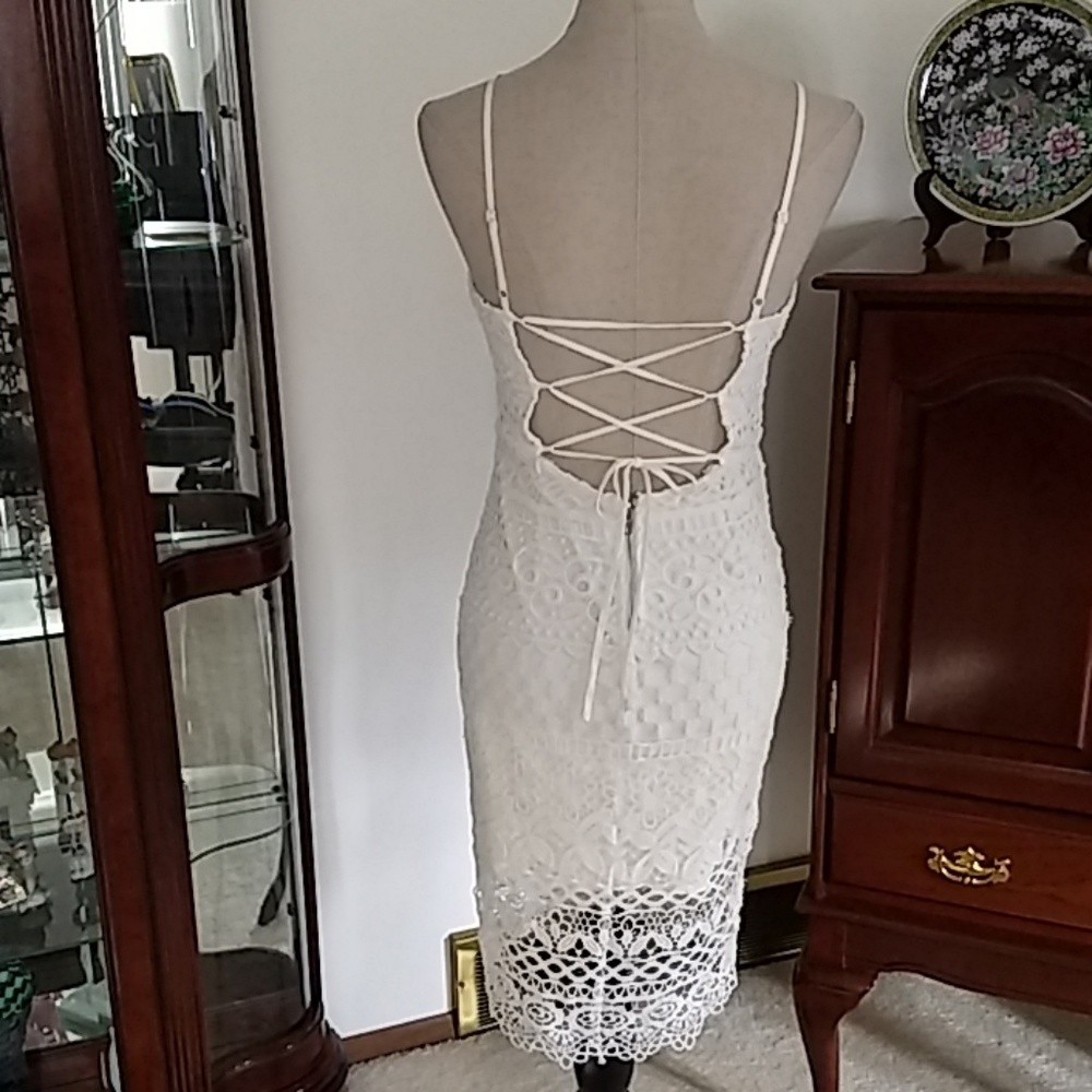 Lulu's Dress - Picture 4 of 8